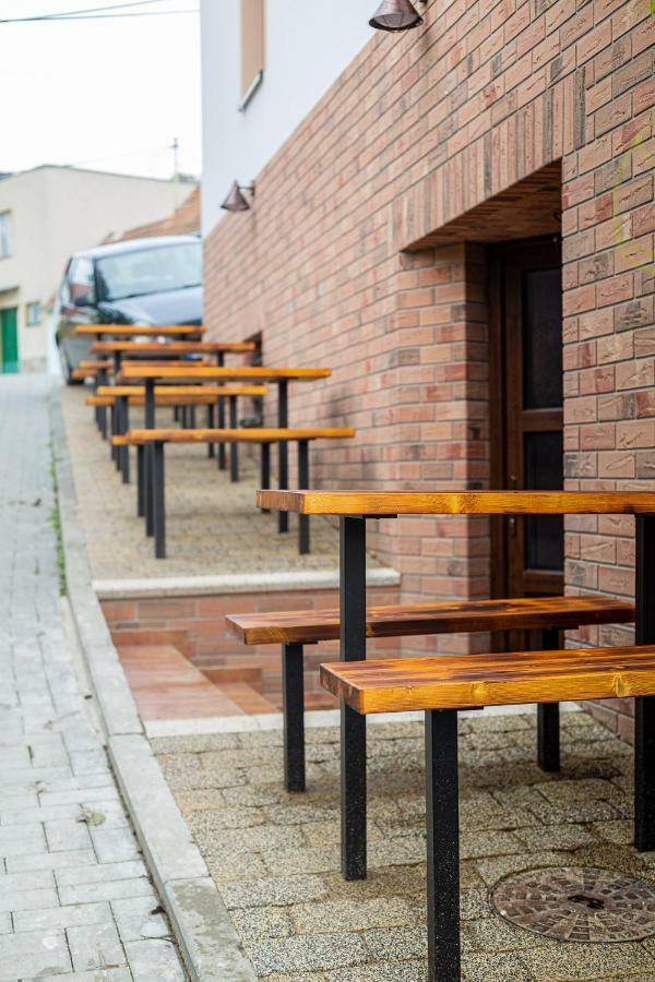 Penzion Sarlota & Vinarstvi Vitek Josef Mutěnice Kültér fotó